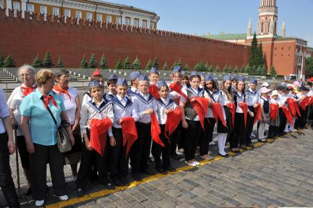«К борьбе за дело трудового народа – всегда готовы!» Г.А. Зюганов провел торжественный прием в пионеры на Красной площади