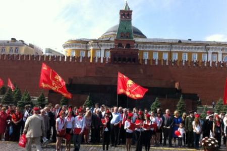 Видео. Празднование 90-летия пионерской организации им. В.И.Ленина на Красной площади в Москве