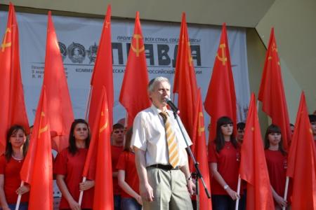 Видео. Ростов-на-Дону. Концерт в честь 100-летия "Правды" и 90-летия пионерии 