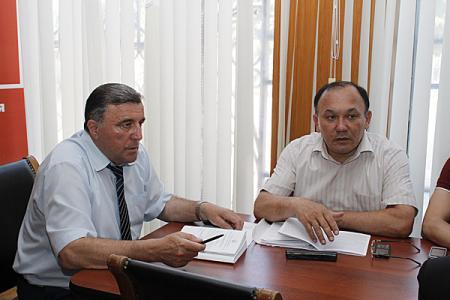 Дагестан. Фракция КПРФ  в Народном Собрании обсудила возможности изменения Конституции республики