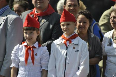 «К борьбе за дело трудового народа – всегда готовы!» Г.А. Зюганов провел торжественный прием в пионеры на Красной площади