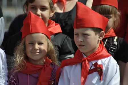 «К борьбе за дело трудового народа – всегда готовы!» Г.А. Зюганов провел торжественный прием в пионеры на Красной площади