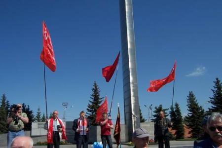 В День Победы коммунисты Татарстана протестовали против закрытия Казанского военного госпиталя