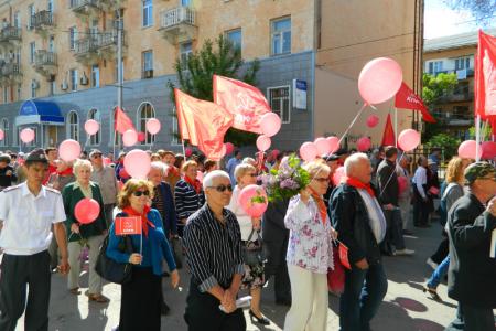 Каждый, кто честен, стань с нами вместе! Первомай в Астрахани