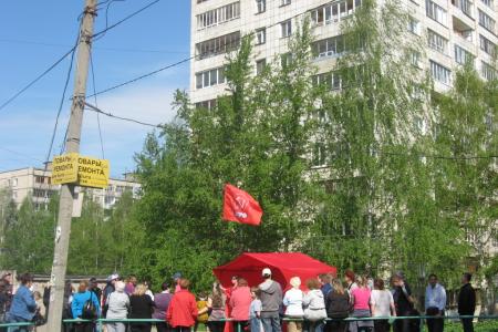 Первого секретаря Пермского крайкома Комсомола Сергея Андреянова ждёт суд за превышение численности участников пикета. 