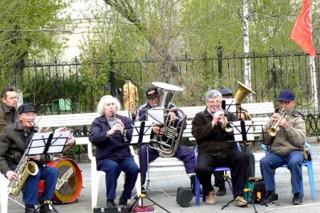В Кургане состоялись первомайские мероприятия КПРФ