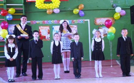 В курганских школах прозвучали последние звонки