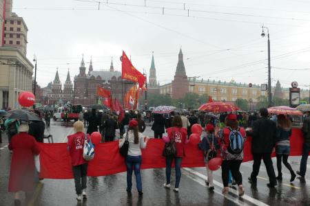 Десятки тысяч человек приняли участие в марше-шествии КПРФ и митинге на Лубянке (фоторепортаж)