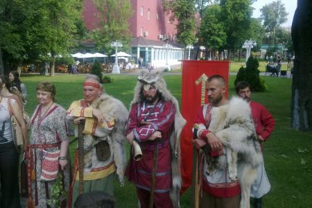 Вернем России русский дух! Репортаж с мест проведения массовых мероприятий КПРФ и «Русского Лада» в День русского языка в Москве