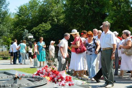 Астраханские коммунисты отметили день памяти и скорби