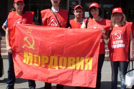 Путин да НАТО – два родных брата? Пикеты в Ульяновске