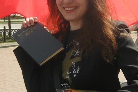 Хабаровск. Коммунисты и комсомольцы провели акцию «Книга против деградации»