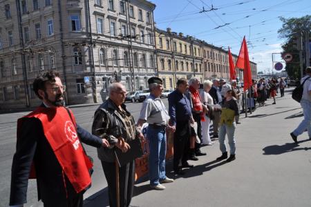 В городе трех революций. Коммунисты продолжают борьбу за Военно-медицинскую Академию