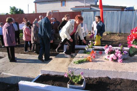 Самарская область. В городе Чапаевске открыли памятник героям гражданской войны