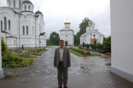 Анатолий Локоть в Полоцке возложил цветы к Мемориалу войнам, павшим в 1812 году