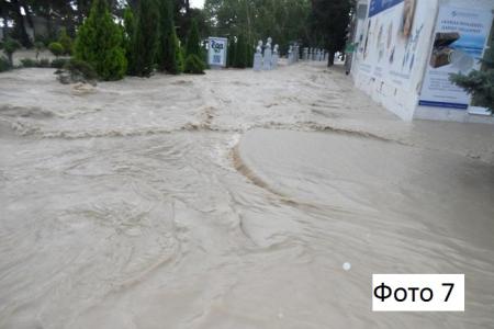 Не менее 105 человек погибли на Кубани. Крымск задохнулся в плаче