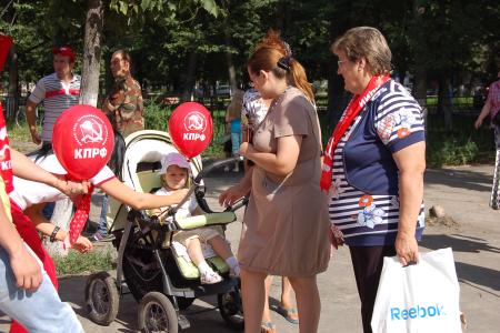 В городе Сельцо Брянской области прошел комсомольский пикет