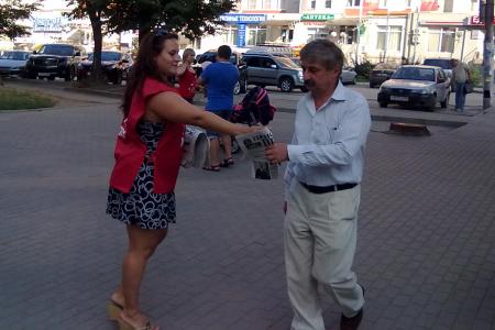 Фоторепортаж. Коммунисты провели серию пикетов в Рязани