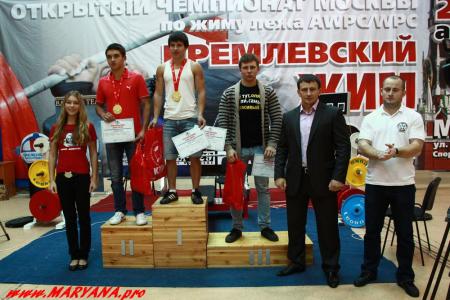 В «кремлевском жиме» спортсмены КПРФ показали высокие результаты