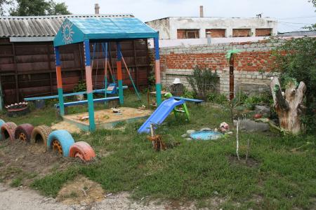 Белгородская область. Молодежная команда КПРФ решала проблемы жителей поселка Октябрьский