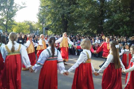 В День знаний А.Е. Клычков посетил московскую школу №1073