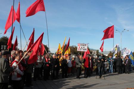 В Пскове прошел митинг протеста против роста тарифов ЖКХ