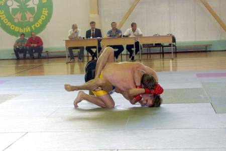 Спорт настоящих мужчин. Пензенские коммунисты осваивают новый вид единоборств
