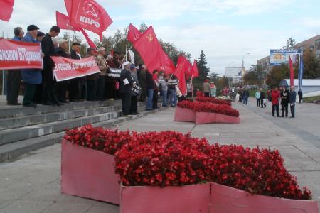 «Людоедские тарифы ЖКХ – результат голосования за ЕР». Митинг протеста состоялся в Ульяновске