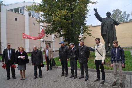 Санкт-Петербург. Новая жизнь монумента Ильичу