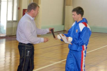 Спорт настоящих мужчин. Пензенские коммунисты осваивают новый вид единоборств