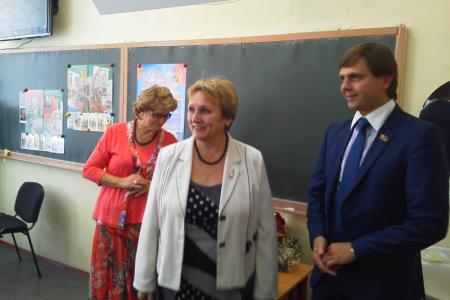 В День знаний А.Е. Клычков посетил московскую школу №1073