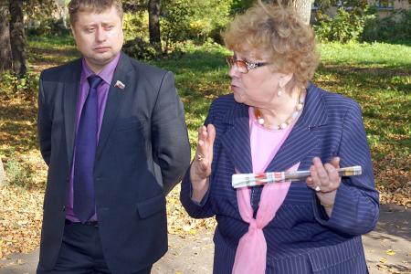 Пенза.Кандидат-коммунист Алексей Петров встретился со своими избирателями.