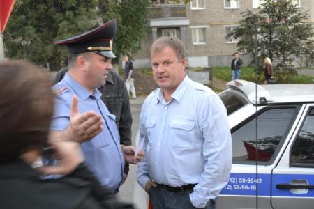 Пенза. Репрессии против коммунистов. Убрать красные флаги не получилось у Гитлера, не получится и у полицаев.
