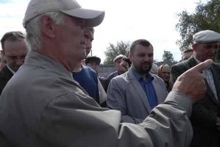 Белгородская область. Молодежная команда КПРФ решала проблемы жителей поселка Октябрьский