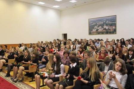 Великий Новгород. Комсомольцы организовали встречу с участниками Курской битвы