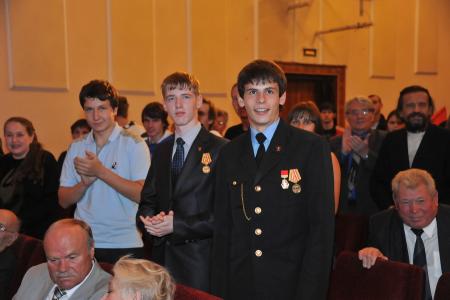 «Пока с нами советская школа, нас не одолеет ни один супостат!». Г.А. Зюганов принял участие в творческом вечере, посвященном Дню знаний и предстоящему Дню учителя