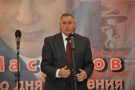 «Не отступая – быть самим собой». В Москве открылась выставка, посвященная 75-летию со дня рождения Ю.Д. Маслюкова