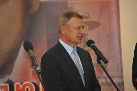 «Не отступая – быть самим собой». В Москве открылась выставка, посвященная 75-летию со дня рождения Ю.Д. Маслюкова