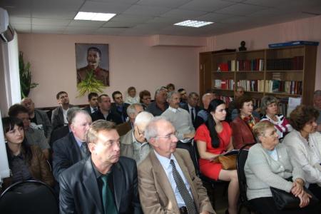 С.В. Муравленко на встрече со Старооскольским партактивом: «Надо активнее выдвигать коммунистов во все уровни депутатской вертикали власти»