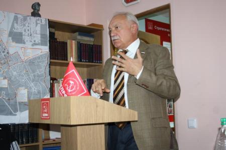 С.В. Муравленко на встрече со Старооскольским партактивом: «Надо активнее выдвигать коммунистов во все уровни депутатской вертикали власти»