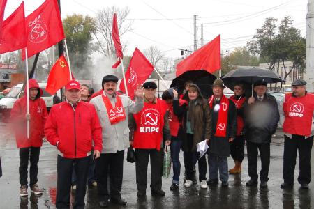 Курск. Коммунисты провели акцию «Красные в городе»