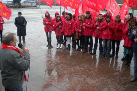 94-ю годовщину основания Комсомола нижегородские коммунисты отметили автопробегом и митингом