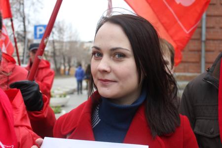 Видео. Свердловская область. Комсомольцы представили сайт ANTI-NATO.COM американским дипломатам, проведя протестный митинг у стен консульства США