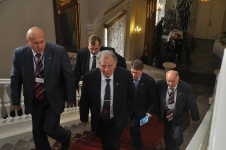 В Санкт-Петербурге открылся научный форум «Наука и общество» с участием Нобелевского лауреата Ж.И. Алферова