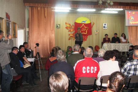 Алтайский край. Бийские комсомольцы отметили свой праздник песнями и чтением стихов Маяковского