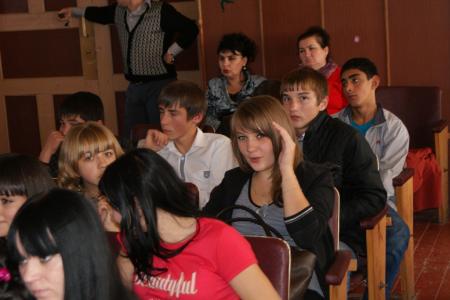 В Черкесске день рождения комсомола отмечен выпуском устного журнала «Звезда» и комсомольским собранием