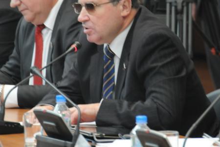 Г.А. Зюганов на «круглом столе» по проблемам образования: «Малообразованным, серым обществом управлять несложно. Но у такой страны нет никакого будущего!»
