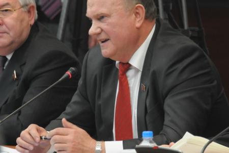 Г.А. Зюганов на «круглом столе» по проблемам образования: «Малообразованным, серым обществом управлять несложно. Но у такой страны нет никакого будущего!»