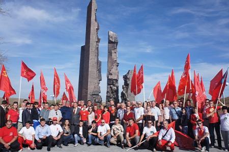 Красный автопробег в город Краснодон. Впечатления ростовских коммунистов и комсомольцев      