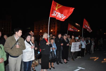 Волгоград. Коммунисты почтили память защитников советской власти
